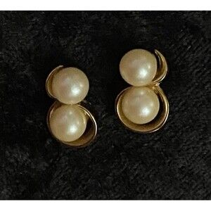 Richelieu Faux Double Pearl Gold Tone Pierced Earrings Classic Vintage
